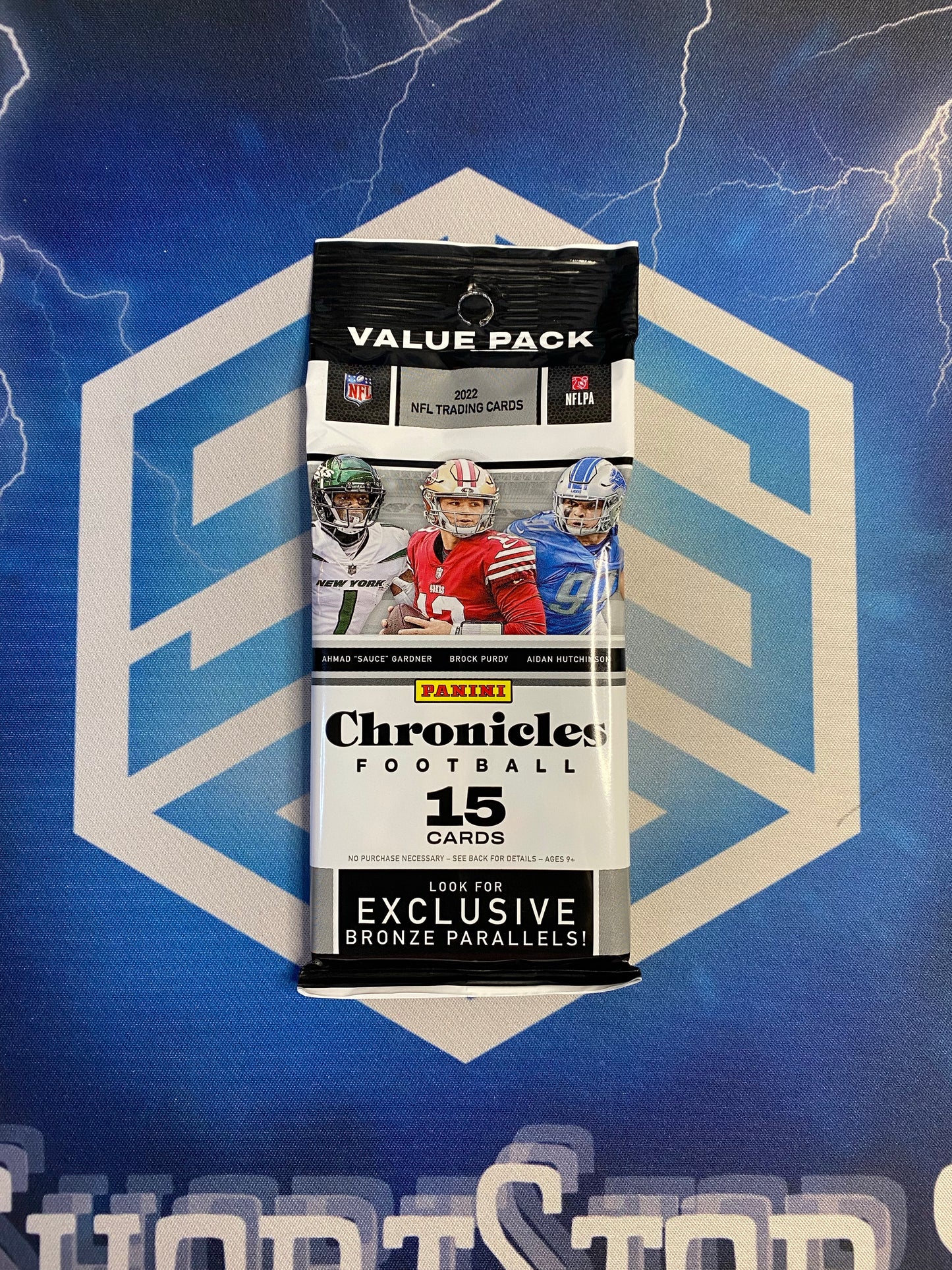 2022 Chronicles 15 Football Cards Cello Pack